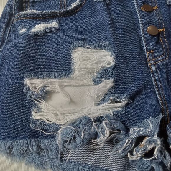 Windsor Blue Medium Wash Distressed Raw Edge Hem Denim Shorts Women's Size Large - Picture 7 of 12